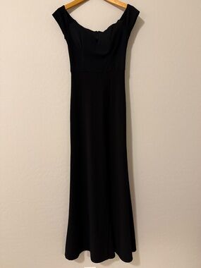 Windsor Black Off Shoulder Maxi Dress Size 9/10 Formal Evening Gown